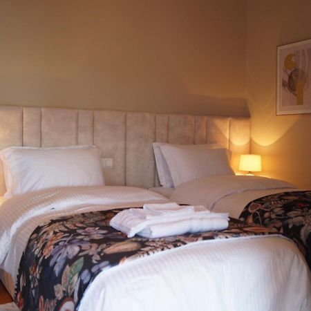 Daphne Luxury Apartment Kastoria Buitenkant foto