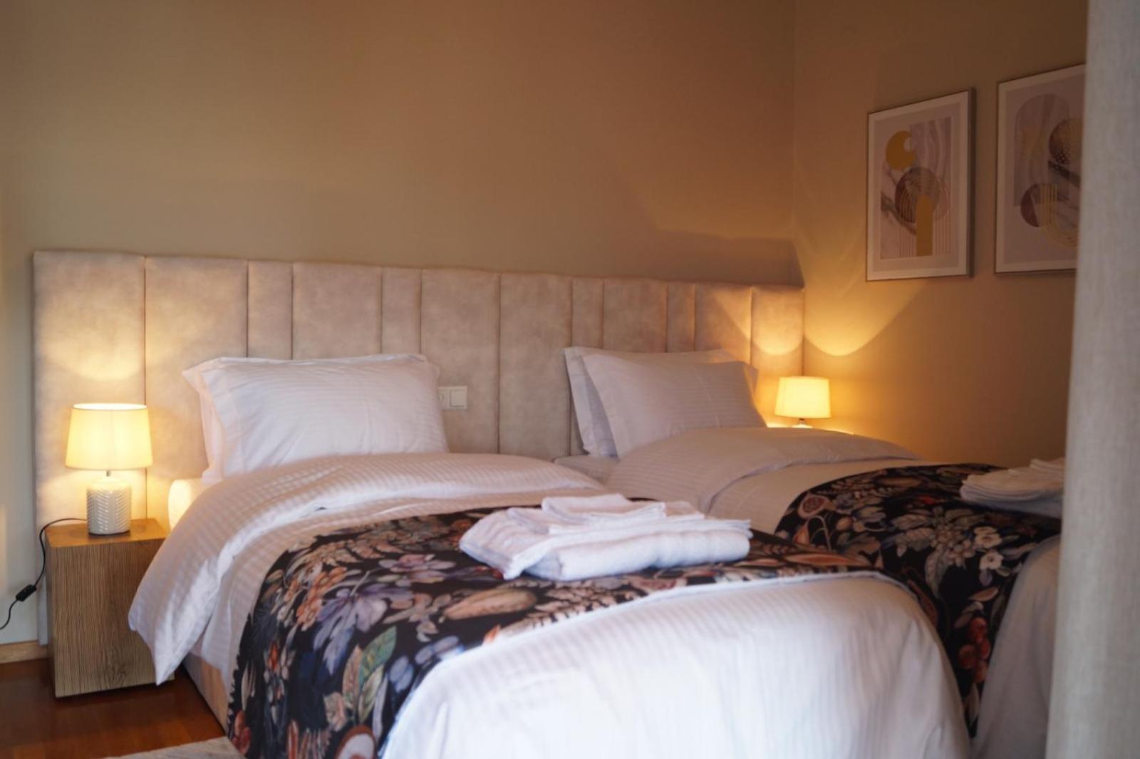 Daphne Luxury Apartment Kastoria Buitenkant foto