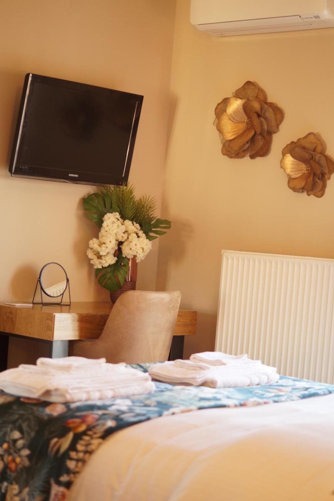 Daphne Luxury Apartment Kastoria Buitenkant foto