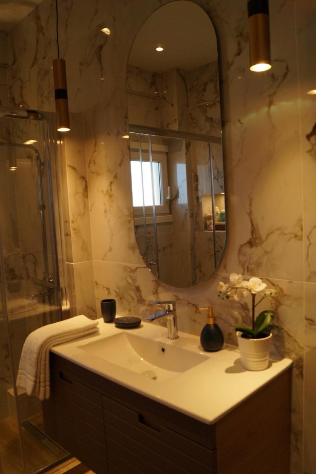 Daphne Luxury Apartment Kastoria Buitenkant foto