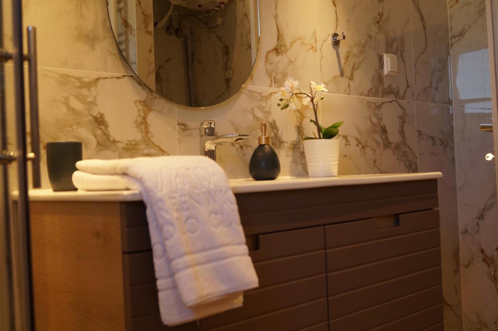 Daphne Luxury Apartment Kastoria Buitenkant foto