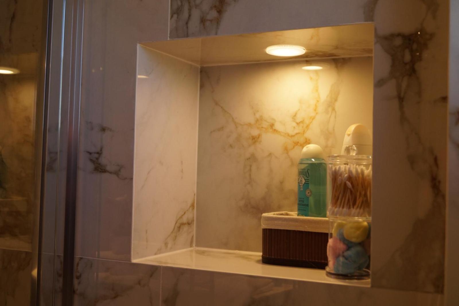 Daphne Luxury Apartment Kastoria Buitenkant foto