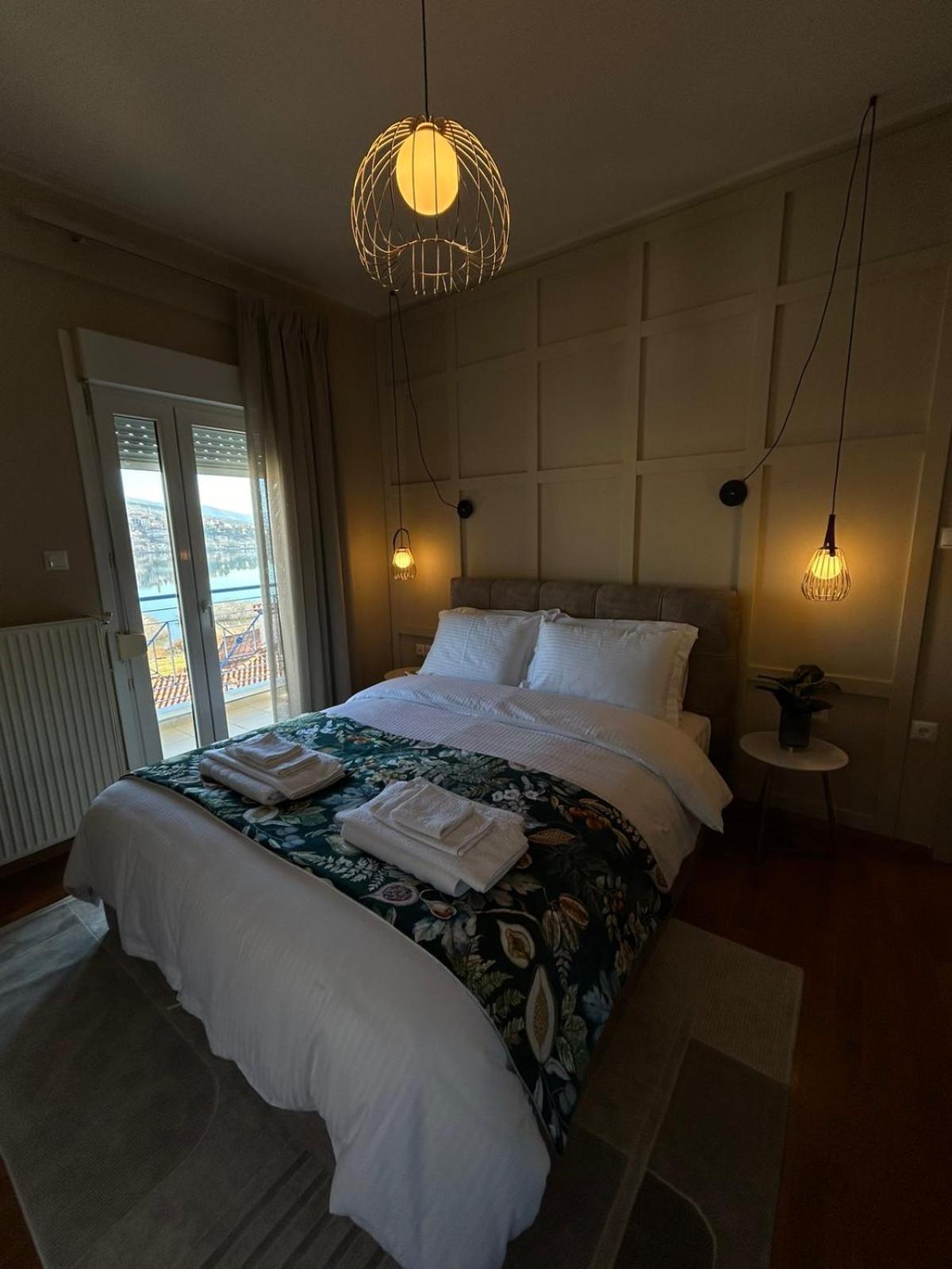 Daphne Luxury Apartment Kastoria Buitenkant foto