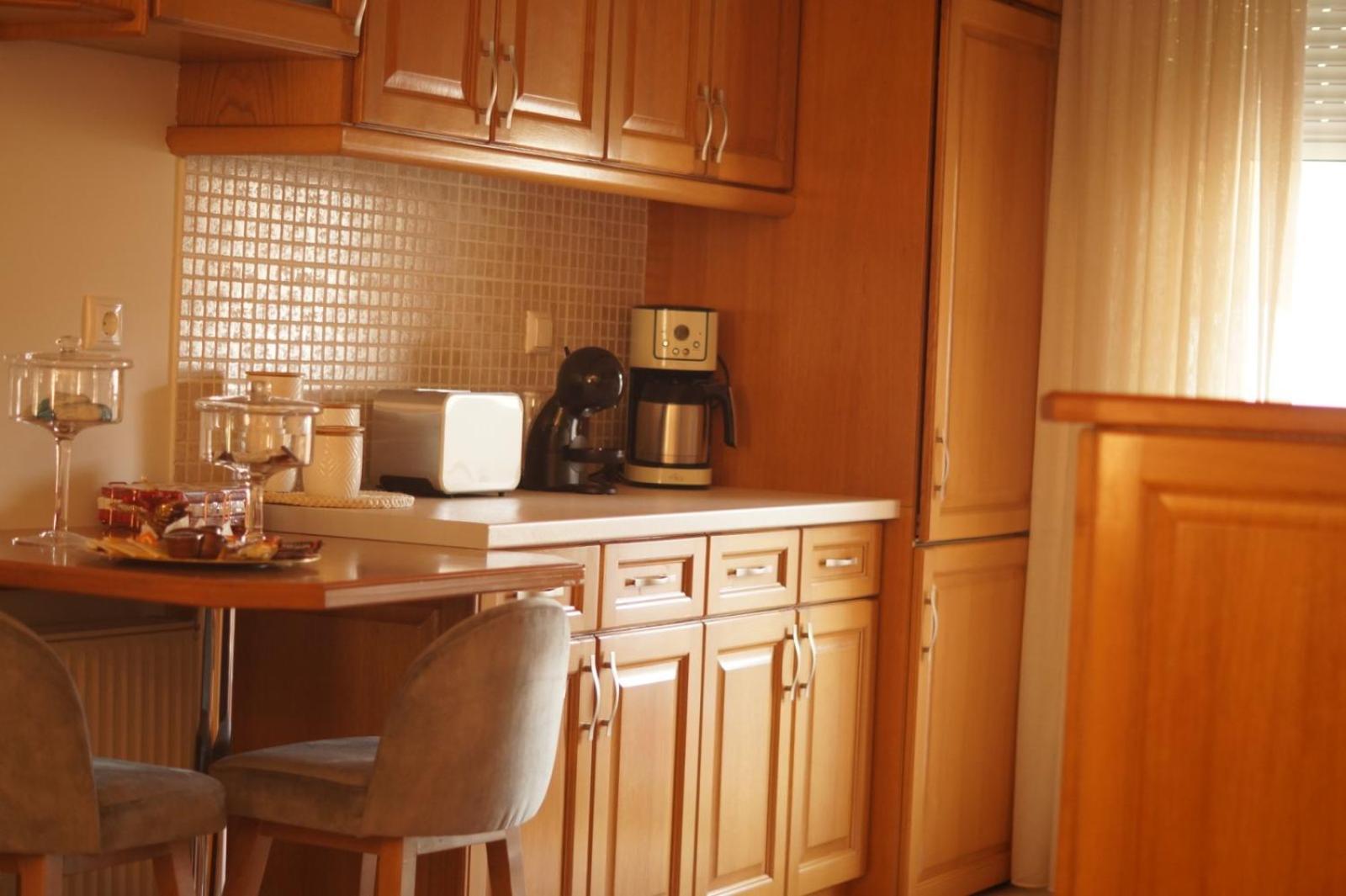 Daphne Luxury Apartment Kastoria Buitenkant foto